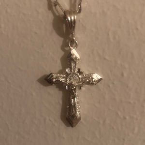 925 Sterling Silver Diamond Cut Crucifix & Chain